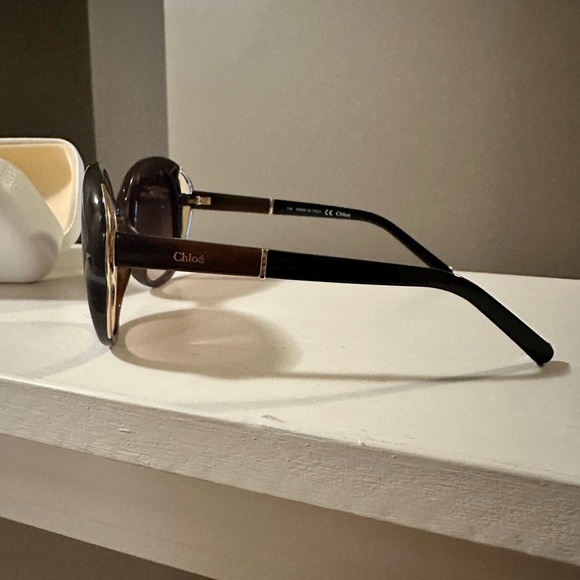 Chloe round sunglasses, new in box! - Picture 9 of 9